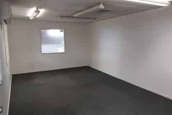 Warehouse with Showroom on Mowbray