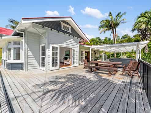 1539 State Highway 16, Helensville