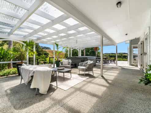 1539 State Highway 16, Helensville