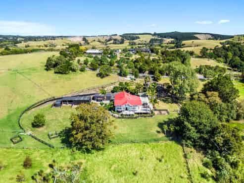 1539 State Highway 16, Helensville