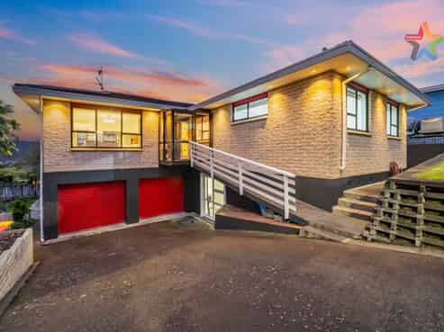 4 Gainsborough Grove, Belmont