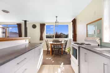 17 Barnard Road, Fairy Springs