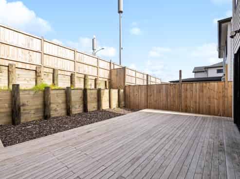 16 Glann Lane, Flat Bush