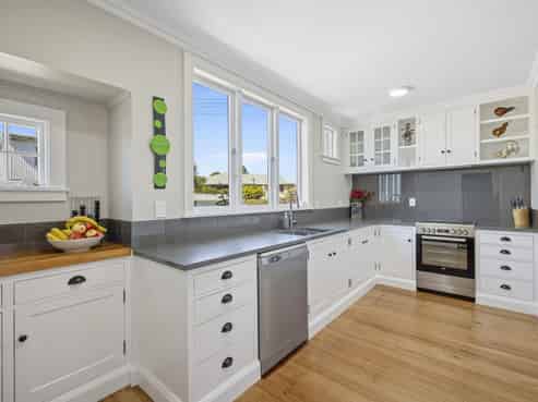 26 Baring Terrace, Strandon