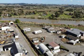 Vacant metalled yard - 5763 sqm  for sale 