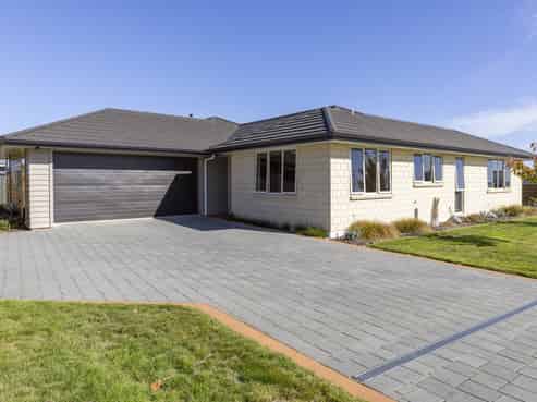 4 Tuhua Close, Wharewaka