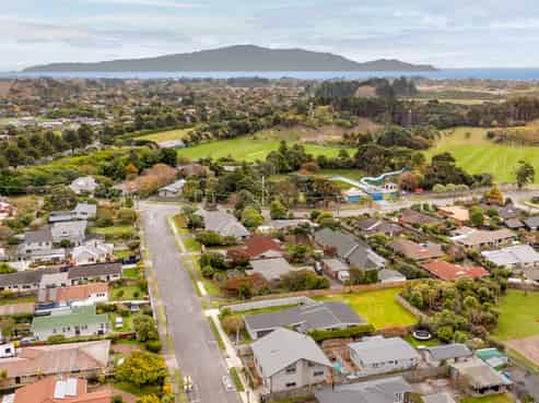 11 Rimu Street, Waikanae