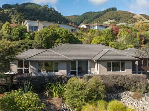 14 Frenchay Drive, Atawhai