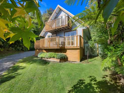 34 McCormicks Road, Whatamango Bay