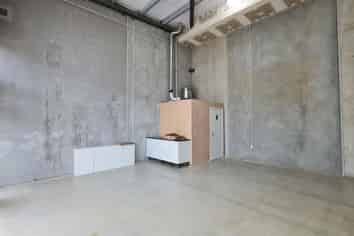 Compact Showroom in Prime Takapu Rise Location