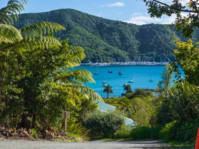 24 Amelia Crescent, Waikawa