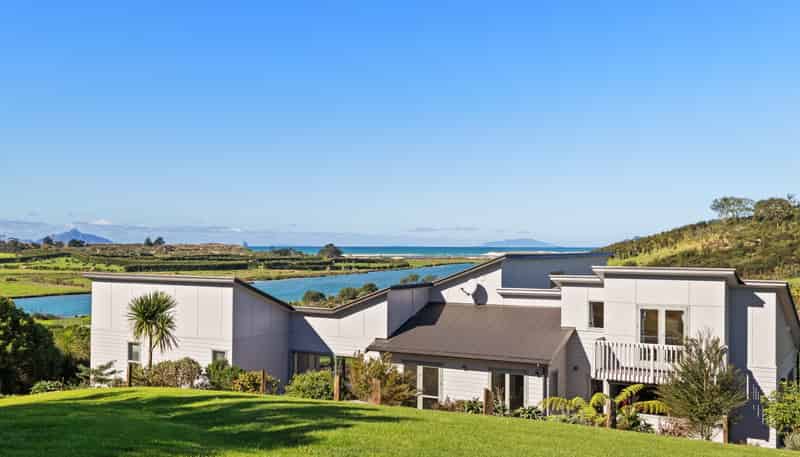 42 Flagstaff Terrace, Waipu