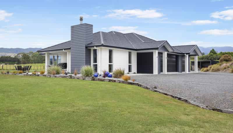 335 Muhunoa East Road, Ohau