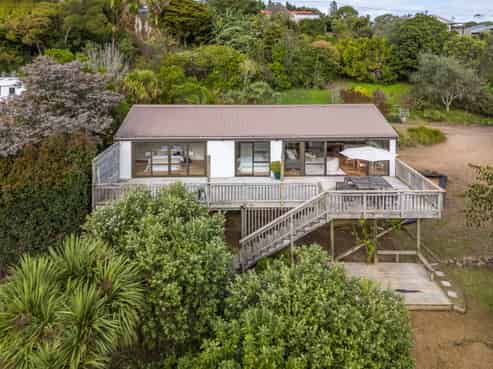 37B Ocean Road, Surfdale