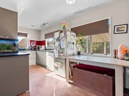 8B Kupe Drive, Carterton