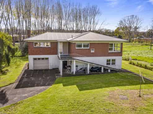 7 Main Road, Kumeu