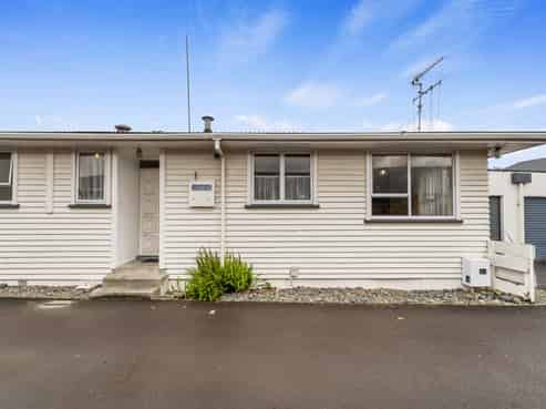 34B Enderley Avenue, Enderley