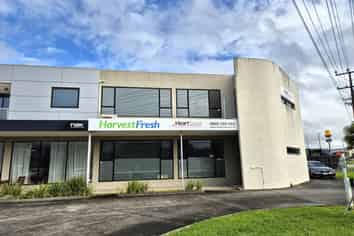 Functional office in central Huapai