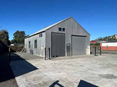 Warehouse & Yard For Lease