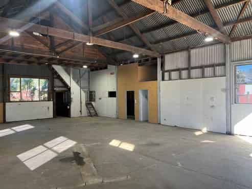 Warehouse & Yard For Lease