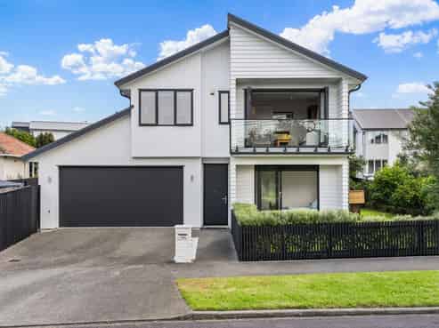33A Silverton Avenue, Waiotaiki Bay