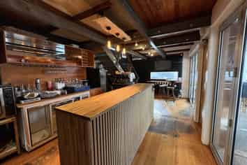 Prime location for your retail or office venture