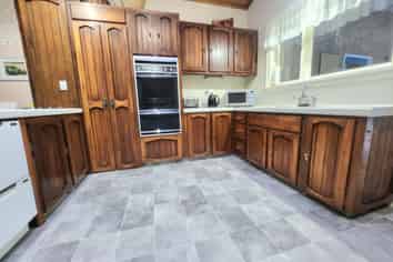 315 Homestead Road, Weston