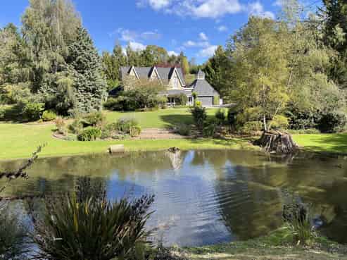 315 Homestead Road, Weston