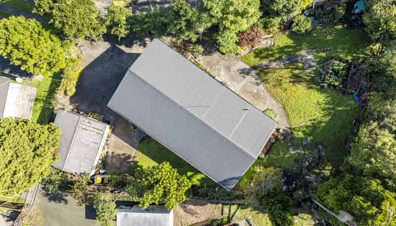 13 Helleur Road, Massey