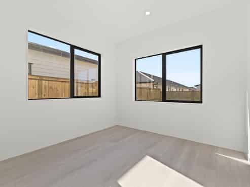 30 Korowhiti Road, Clarks Beach