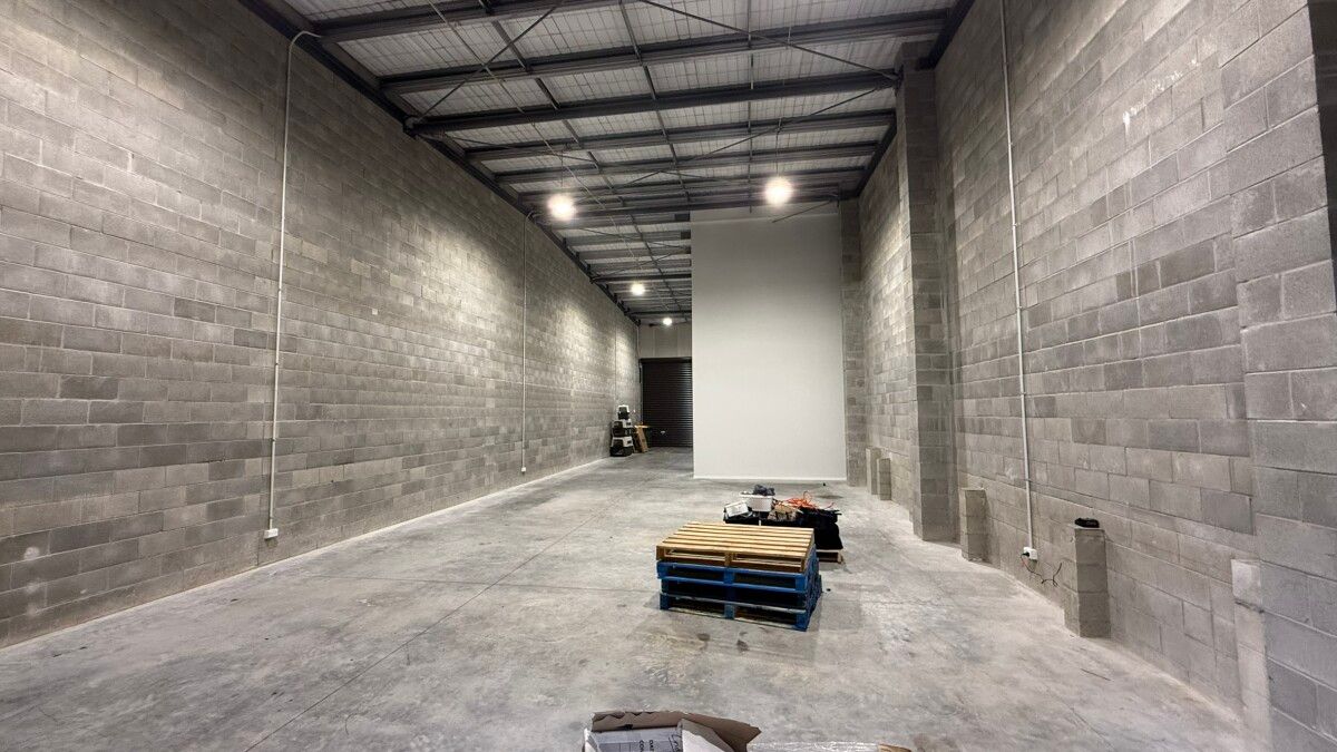 Modern industrial building - Call Now! - Ansicht 3