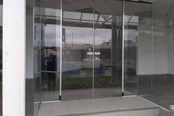 Great Retail/Office- Corner with profile