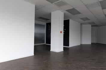 Great Retail/Office- Corner with profile