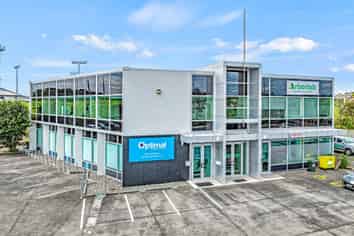 206 sqm Vacant Office