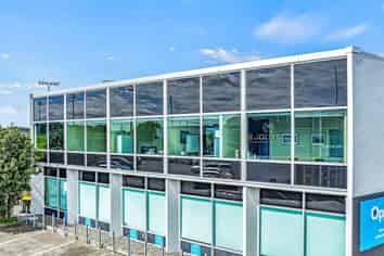 206 sqm Vacant Office
