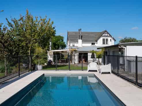 1342 State Highway 50, Waiohiki