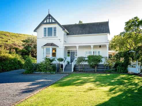 1342 State Highway 50, Waiohiki