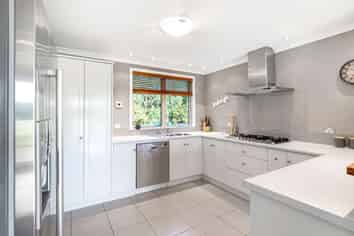 276B Number 2 Line, Okoia