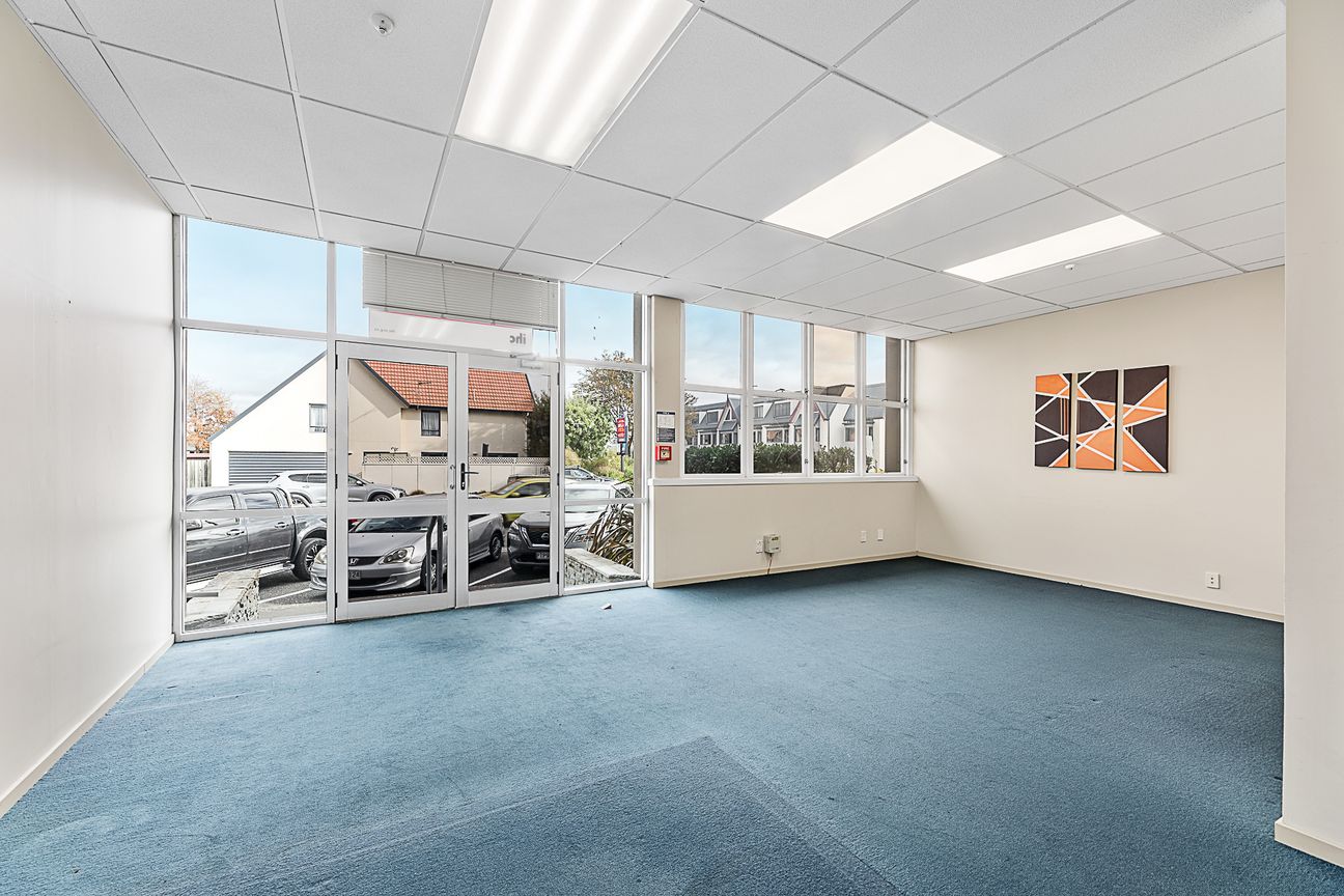 200 m² Office Space For Lease - Vista 3