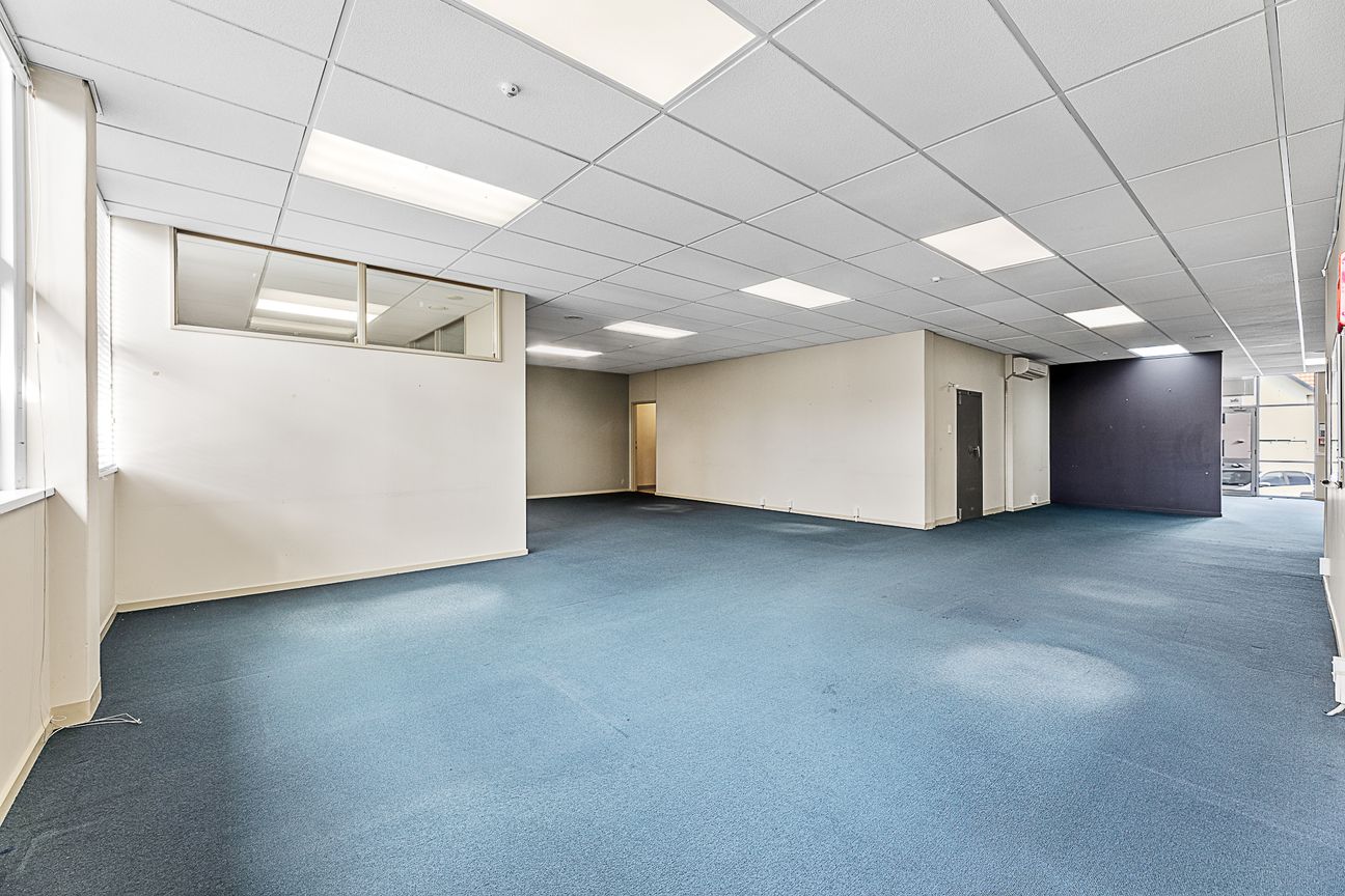 200 m² Office Space For Lease - Vista 5