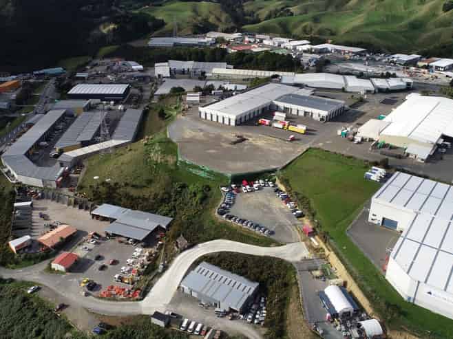 5,000sqm secure yard - Prime location