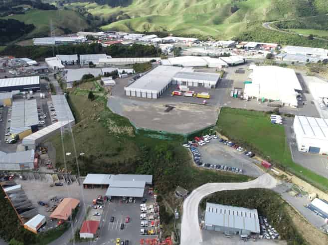5,000sqm secure yard - Prime location