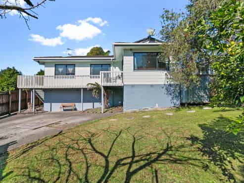 1/17 Landsdale Place, Massey