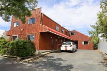 B/223 Leith Street, North Dunedin