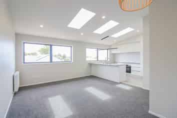 4/7 Grays Road, Plimmerton