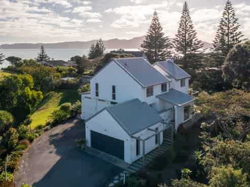 5 Wharemauku Road, Raumati Beach