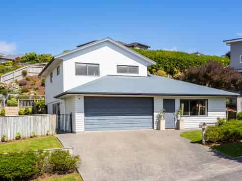 10 Te Puia Drive, Aotea