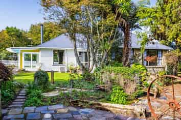 16 Bridger Place, Eltham
