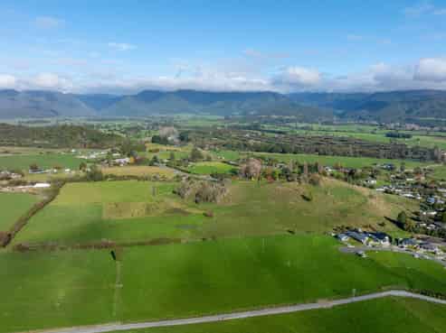 1982 Takaka Valley Highway, Takaka
