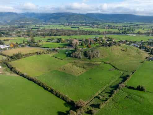 1982 Takaka Valley Highway, Takaka